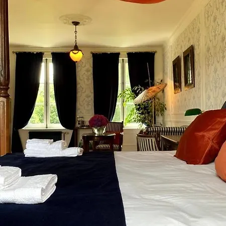 Rum i privatbostad D'hotes Marina - Chateau Le Bas Bleu *