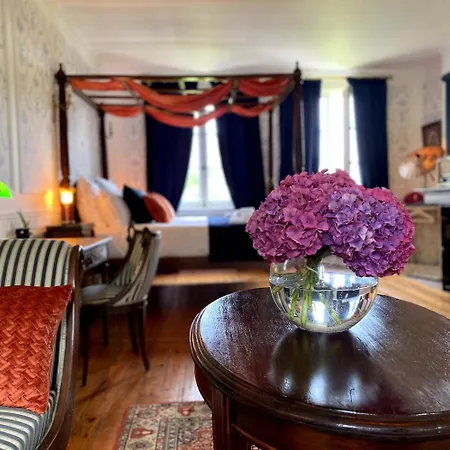 D'hotes Marina - Chateau Le Bas Bleu Проживание в семье Quesnoy-le-Montant