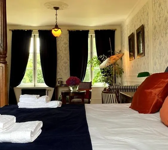 Homestay D'hotes Marina - Chateau Le Bas Bleu *