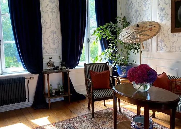 Homestay D'hotes Marina - Chateau Le Bas Bleu *