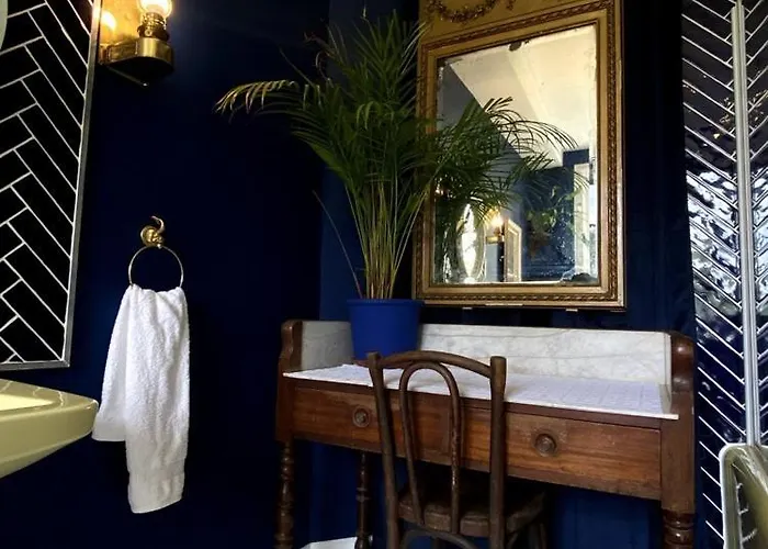 D'hotes Marina - Chateau Le Bas Bleu Homestay Quesnoy-le-Montant