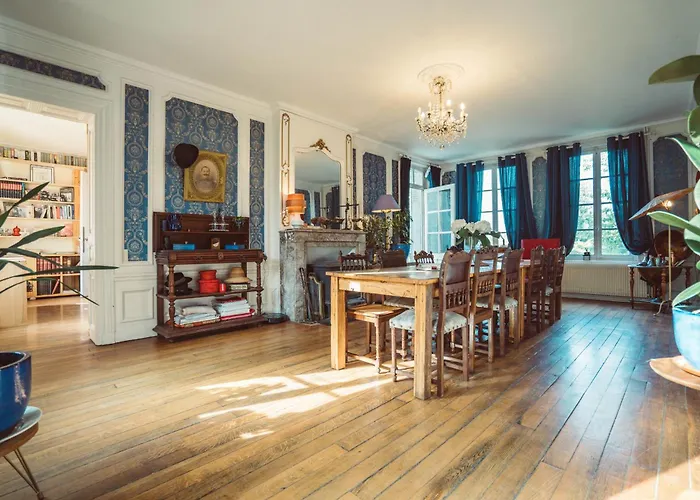 Homestay D'hotes Marina - Chateau Le Bas Bleu